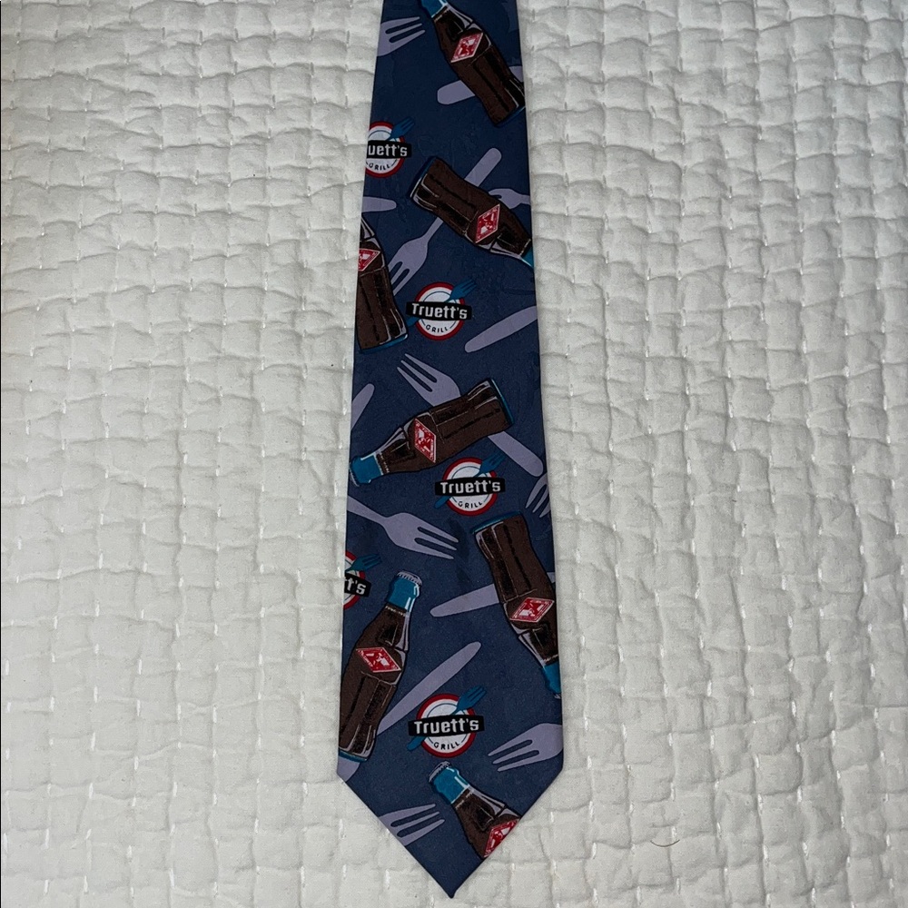 Chick-fil-A Tie Truetts Grill